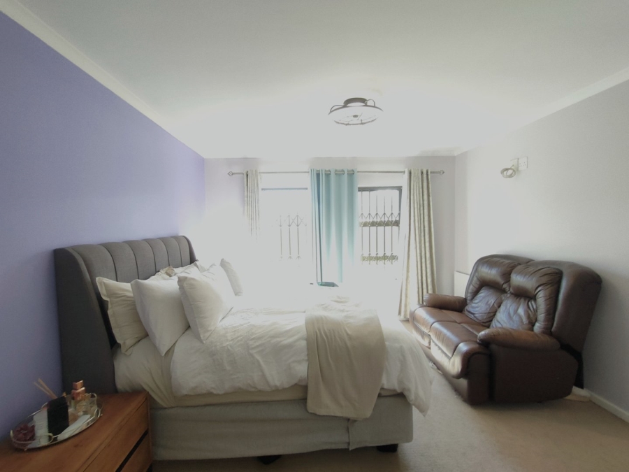  Bedroom Property for Sale in Bluewater Bay Eastern Cape